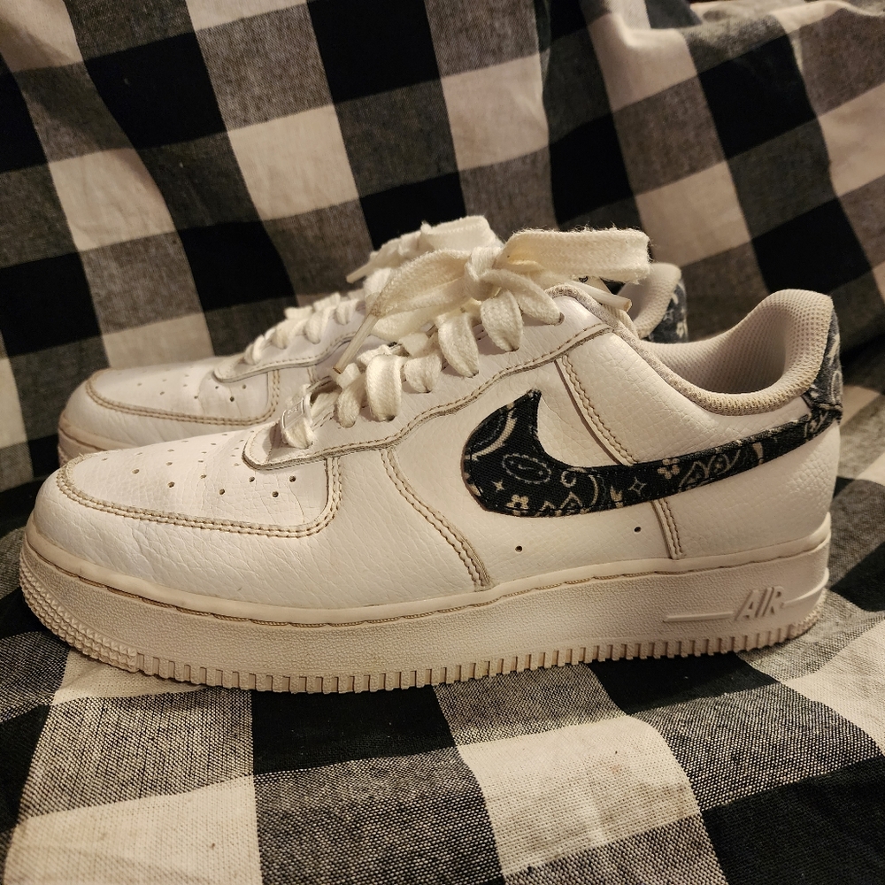 Nike Air Force 1 '07 Essentials Black Paisley - Picture 4 of 7
